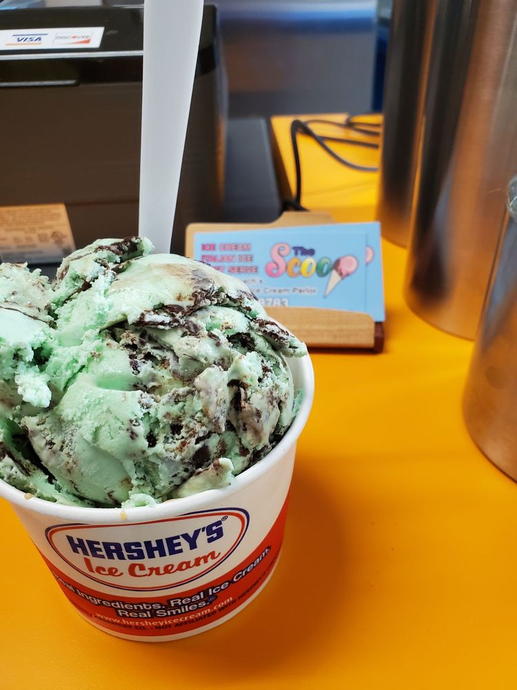 Cup of moostracks ice cream from The Scoop in Jensen Beach