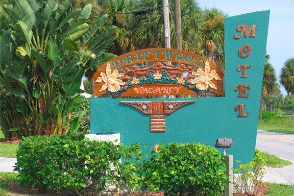 driftwood motel sign