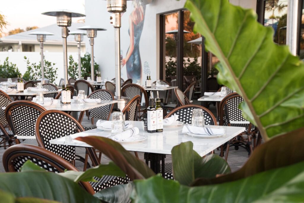 Outdoor seating at Lynora's Palm City